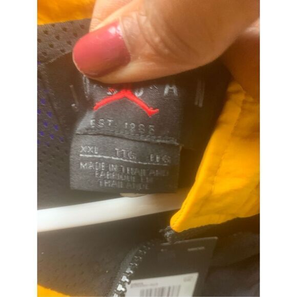 NWT Vintage Styling Jordan Windbreaker - Picture 11 of 11